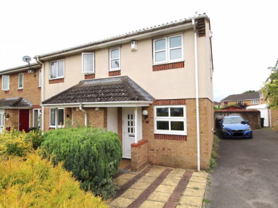 TO LET Bradley Stoke Bristol
