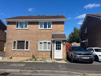 TO LET Bradley Stoke Bristol