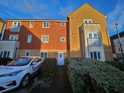 TO LET Bradley Stoke Bristol