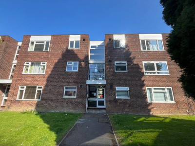 TO LET Patchway Bristol