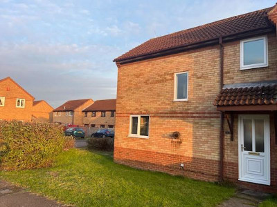 TO LET Bradley Stoke Bristol