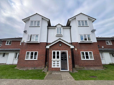 TO LET Bradley Stoke Bristol