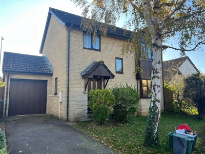 TO LET Bradley Stoke Bristol