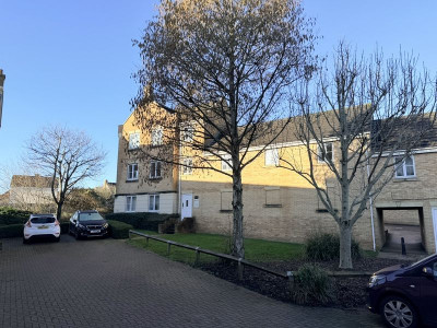 TO LET Bradley Stoke Bristol