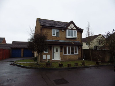 TO LET Bradley Stoke Bristol