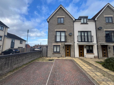 TO LET Mangotsfield Bristol