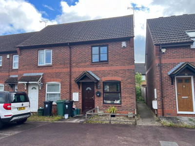 TO LET Bradley Stoke Bristol