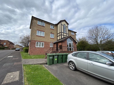 TO LET Bradley Stoke Bristol
