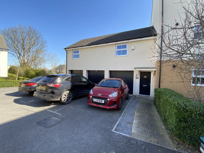 TO LET Patchway Bristol