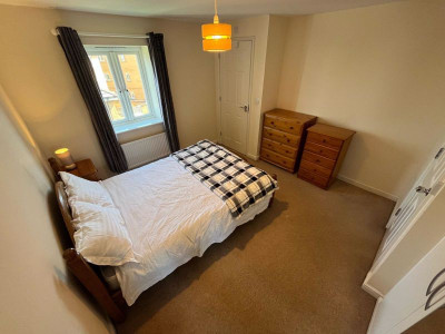 TO LET Bradley Stoke Bristol