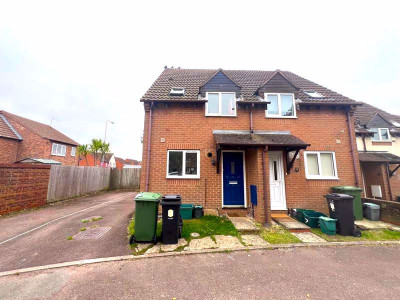 TO LET Bradley Stoke Bristol