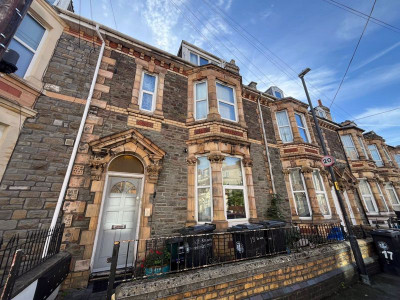 TO LET  Bristol