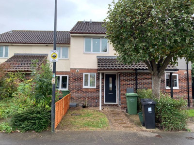 TO LET Bradley Stoke Bristol