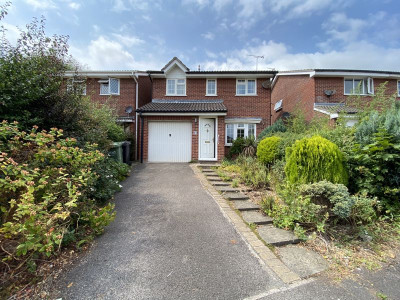 TO LET Bradley Stoke Bristol