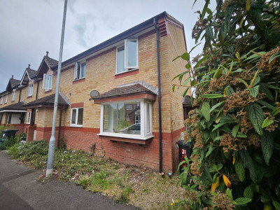 TO LET Bradley Stoke Bristol