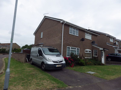 TO LET Bradley Stoke Bristol