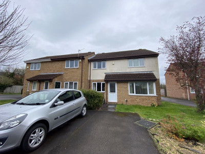 TO LET Bradley Stoke Bristol