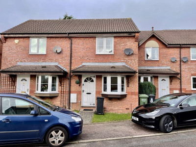 TO LET Bradley Stoke Bristol