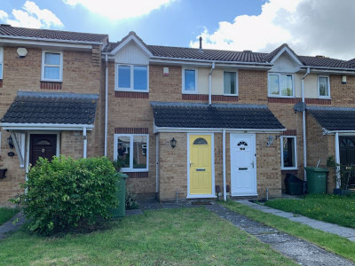 TO LET Bradley Stoke Bristol