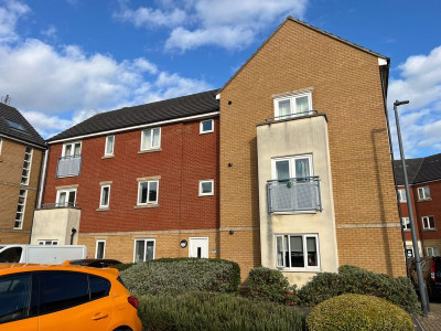 TO LET Bradley Stoke Bristol
