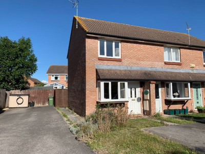 TO LET Bradley Stoke Bristol