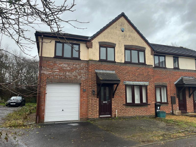 TO LET Bradley Stoke Bristol