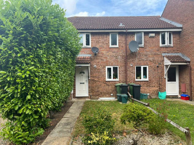 TO LET Bradley Stoke Bristol