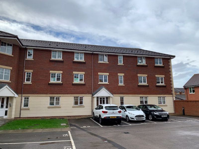 TO LET Bradley Stoke Bristol