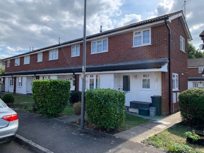 TO LET Bradley Stoke Bristol