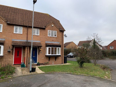 TO LET Bradley Stoke Bristol