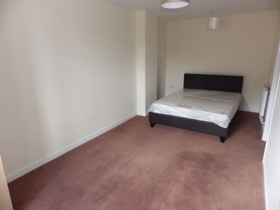 TO LET Bradley Stoke Bristol