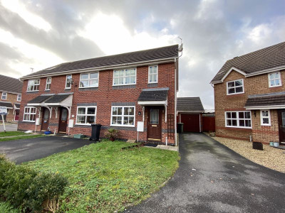 TO LET Bradley Stoke Bristol