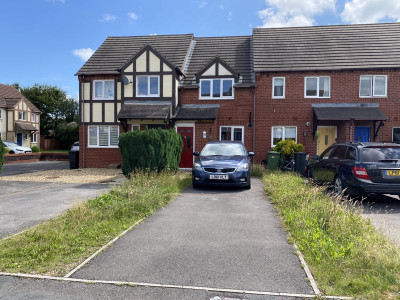 TO LET Bradley Stoke Bristol