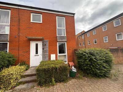 TO LET Patchway Bristol