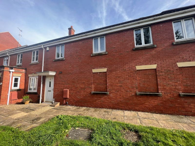 TO LET Bradley Stoke Bristol