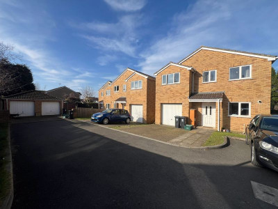 TO LET Filton Bristol
