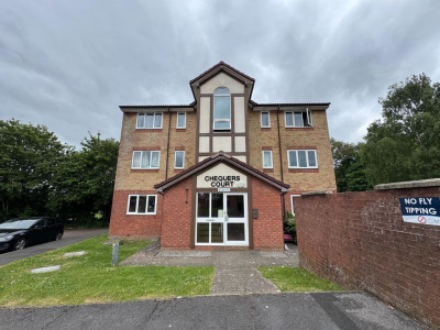 TO LET Bradley Stoke Bristol