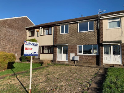 TO LET Yate Bristol