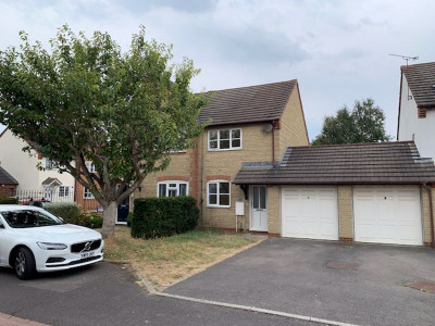 TO LET Bradley Stoke Bristol