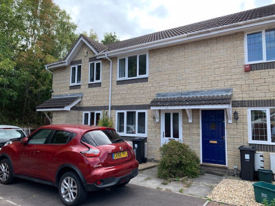 TO LET Bradley Stoke Bristol
