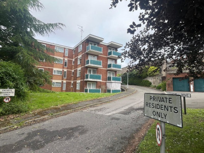 TO LET  Bristol