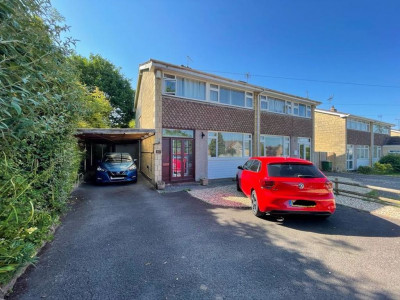 TO LET Thornbury Bristol
