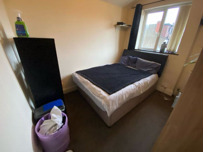 TO LET  Bristol