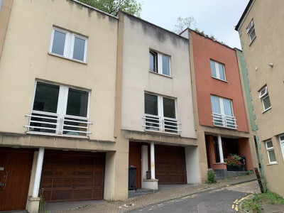 TO LET  Bristol