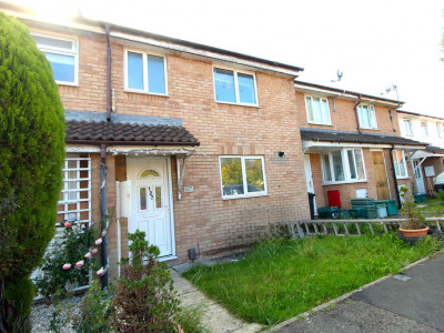 TO LET Bradley Stoke Bristol
