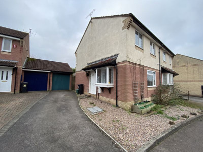TO LET Bradley Stoke Bristol