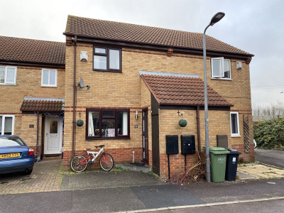 TO LET Bradley Stoke Bristol