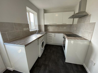 TO LET Bradley Stoke Bristol
