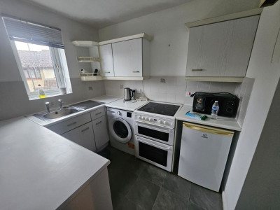 TO LET Bradley Stoke Bristol